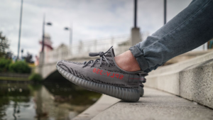 Adidas Yeezy Boost 350 v2 Beluga 2.0