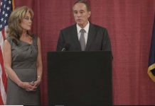 GOP Rep. Chris Collins Vows to Fight Insider Trading Charges, Win Re-election