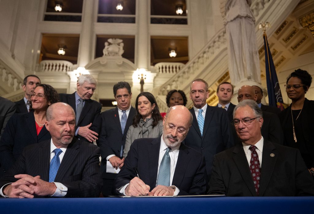 Gov. Wolf signs executive order to establish workforce command center