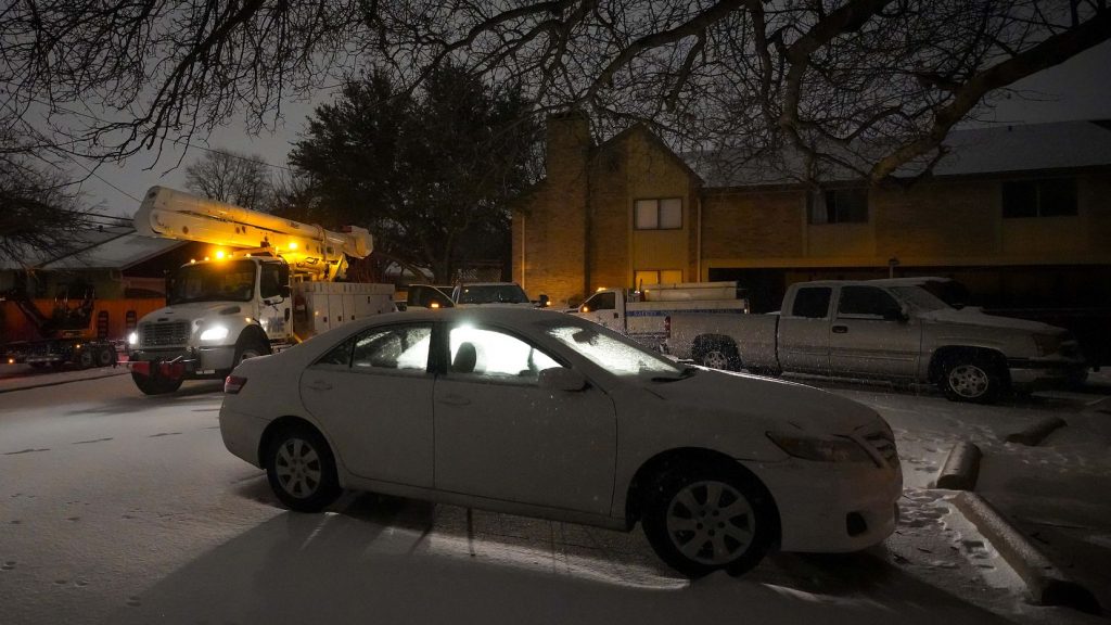 Texans without electricity.