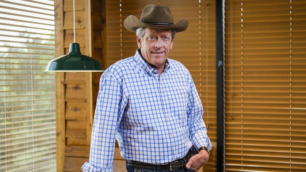 Kent Taylor CEO of Texas Roadhouse commits suicide due to Covid-19 related sypmtom