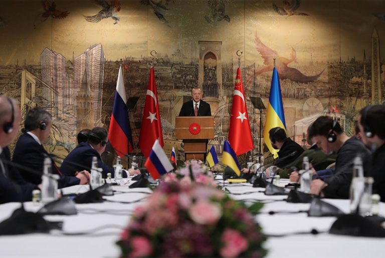 Peace talks fail: Bombing continues as Ukraine pushes back Russian military