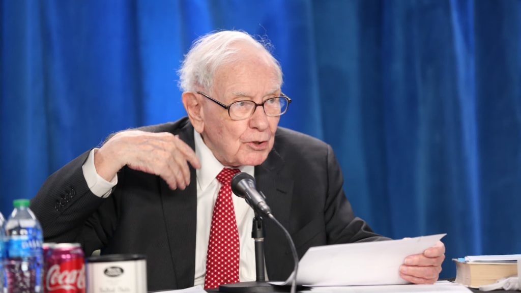 Warren Buffett Ceo of Berkshire Hathaway