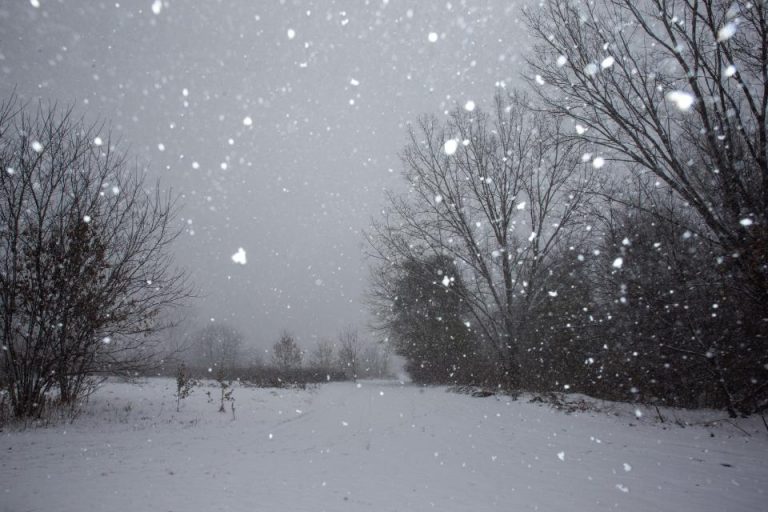 Lake-effect snowstorm hits Buffalo, and New York