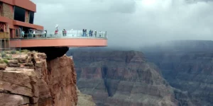 Man Falls at Grand Canyon Skywalk