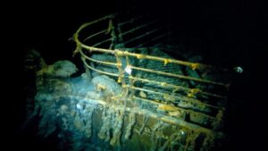 Titanic Submarine