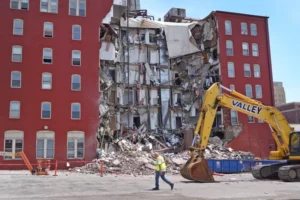 Davenport apartment building collapse