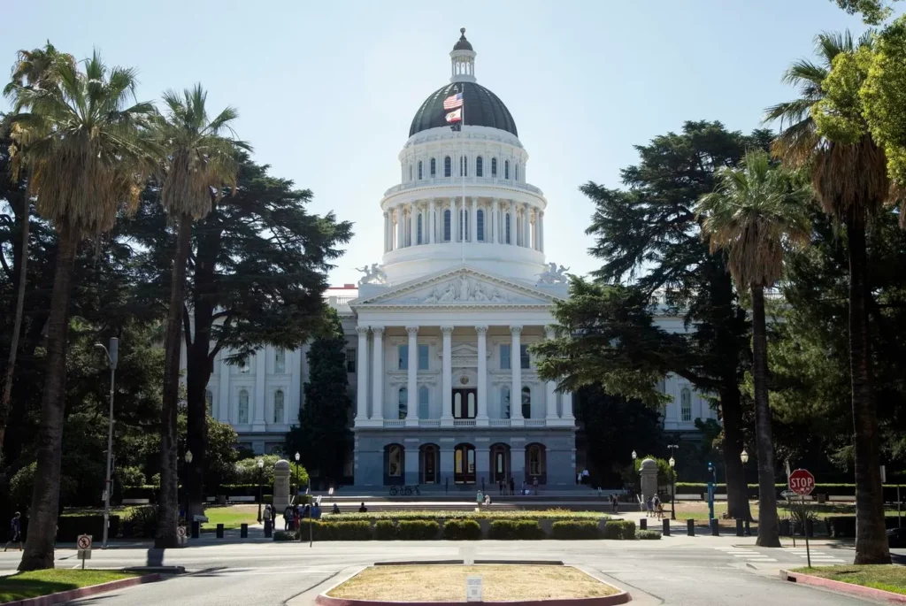 California Raises Data Broker Regulation