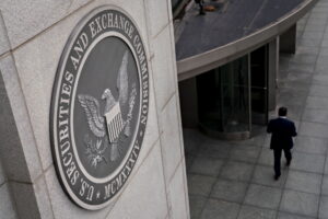 NY Law Firm Cant Ditch SEC Ponzi Scheme Suit