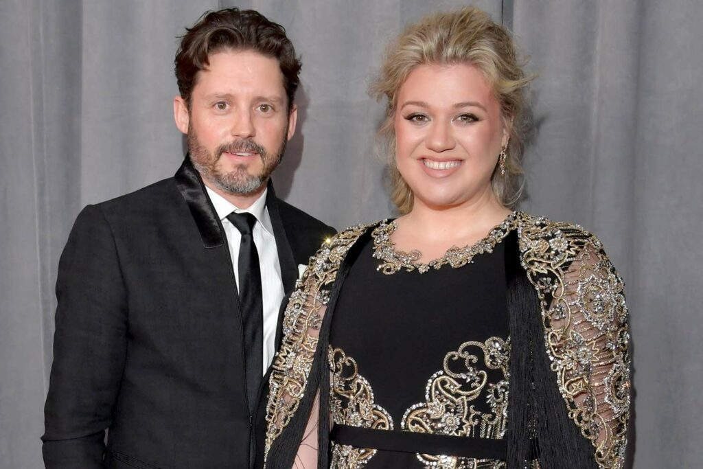 Kelly Clarkson's Ex-Husband to return $2.6M