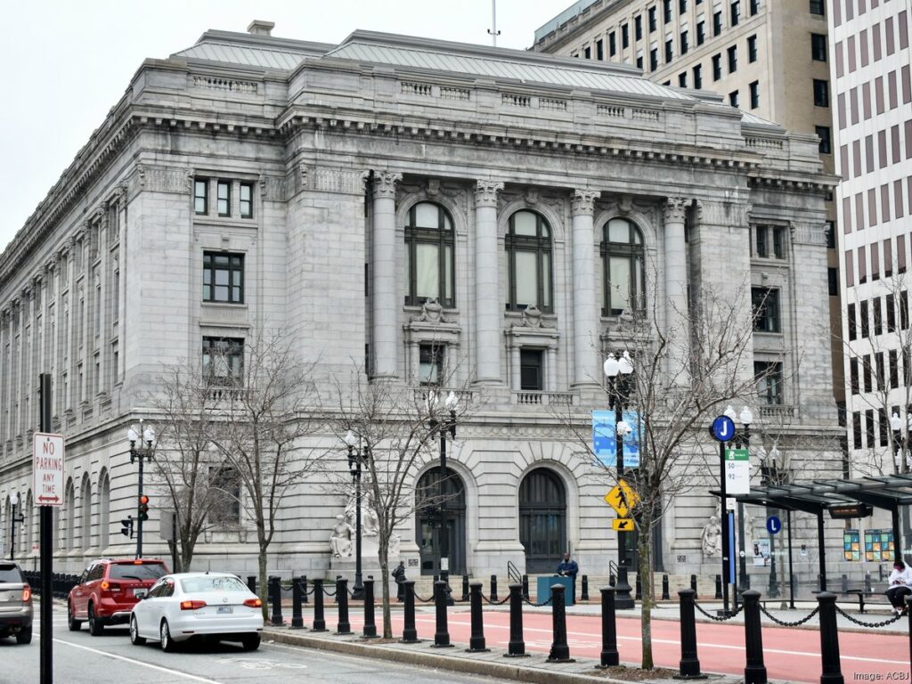 RI Ex-Broker Gets 8 Years In Ponzi Scheme