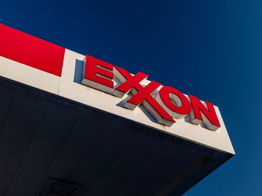 FTC Clears $60B Exxon Deal With Pioneer Executive Ban