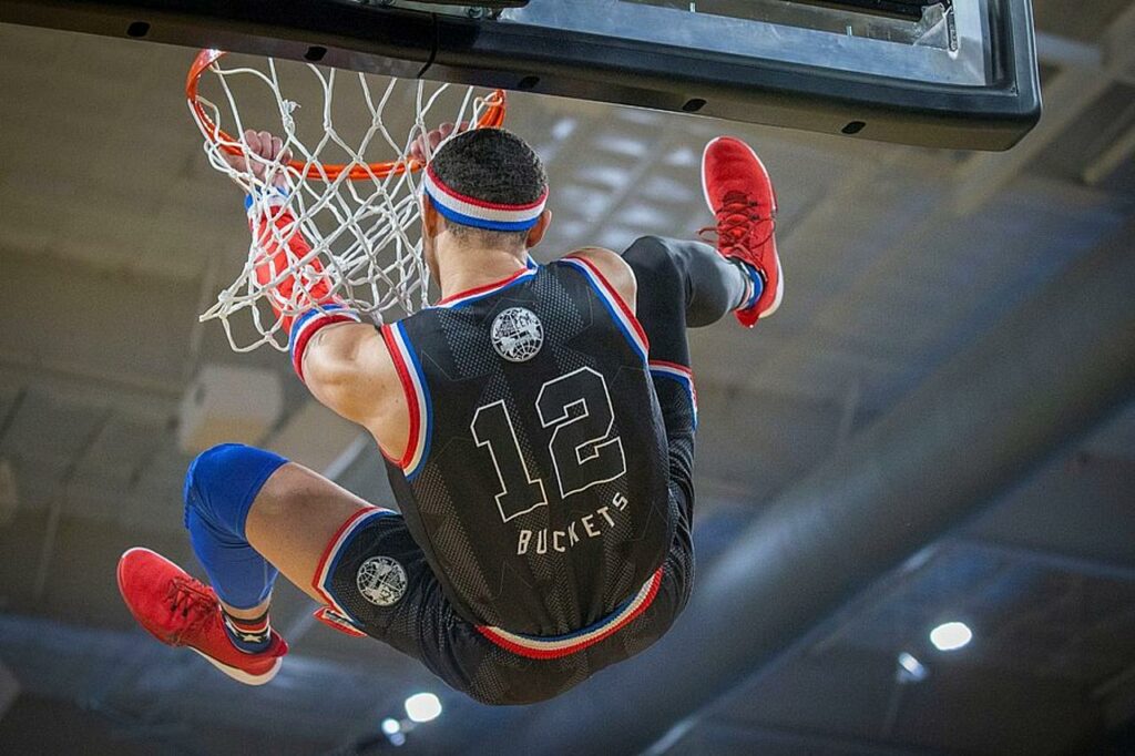 Globetrotters Bias Suit