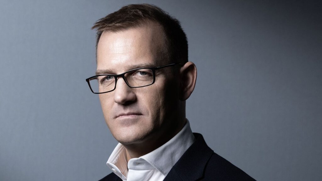 Daniel Kretinsky to buy Royal Mail