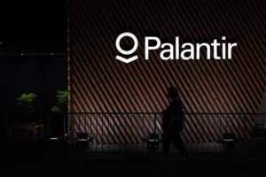 Palantir Lawsuit Over Direct Sales Tossed by Court