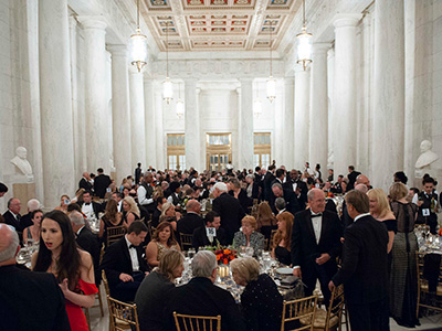 Elite Club of Judges and Attorneys Raises Eyebrows: The Controversial American Inns of Court and Its Undisclosed Influence