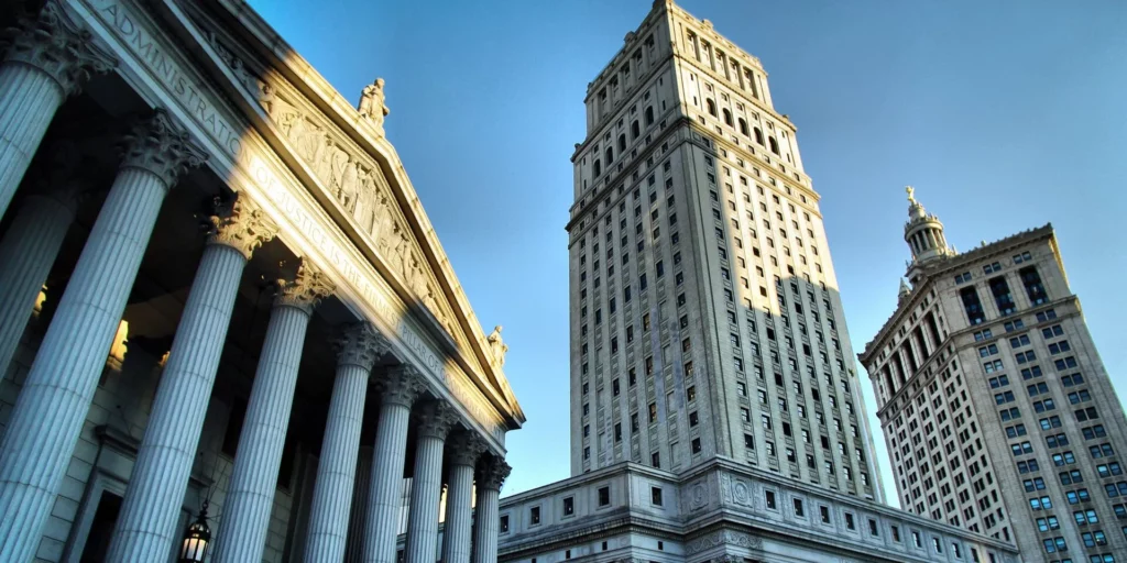 NY Firm to Repay $1M, Avoids Fine Over Illiquid Investments