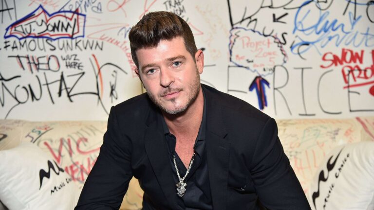 Robin Thicke Faces Copyright Lawsuit for Posting Paparazzi Photos to Instagram