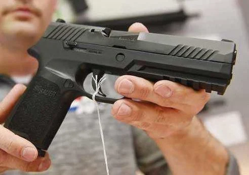 Federal Appeals Court Revives ICE Officer’s Lawsuit Against Sig Sauer Over Accidental P320 Discharge