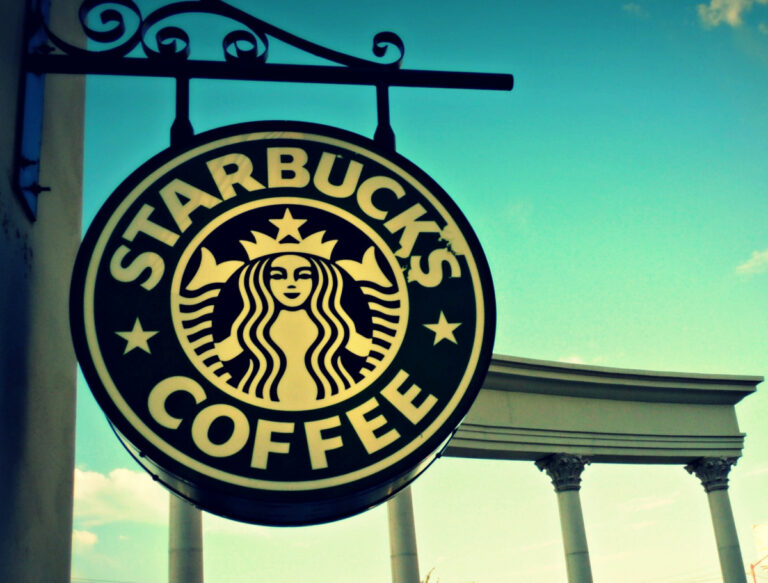 Starbucks Mass Layoffs Trigger Union Battle as 900 Jobs Cut in Billion-Dollar Restructuring