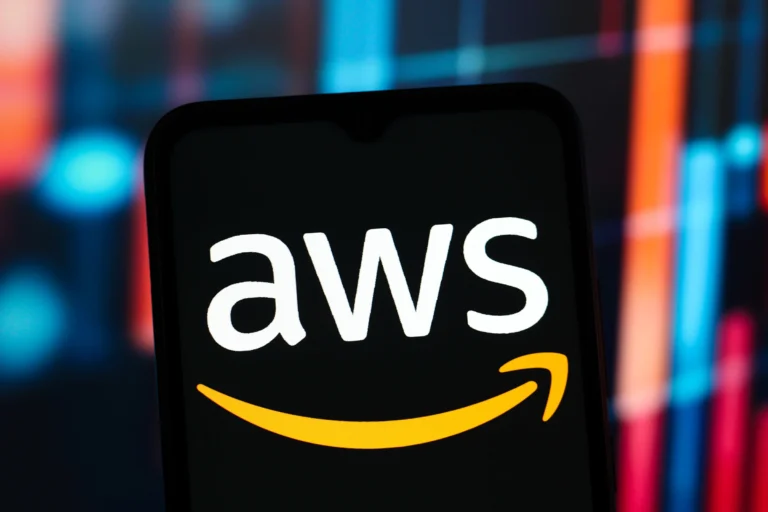 Spectrum Interference Speculation Grows After Global AWS Outage Raises New Questions About Starshield’s Secret Signals