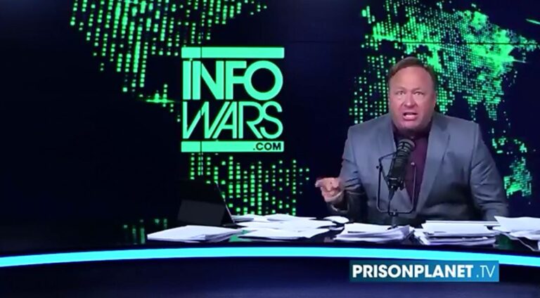 The New 3I/ATLAS Narrative Sparks Fringe Claims As Scientists Urge Evidence Over Fear