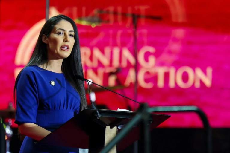 Congresswoman’s Demand for NASA’s Secret 3I/ATLAS Images Raises National Pressure for Immediate Release Now That The Government Shutdown Has Ended