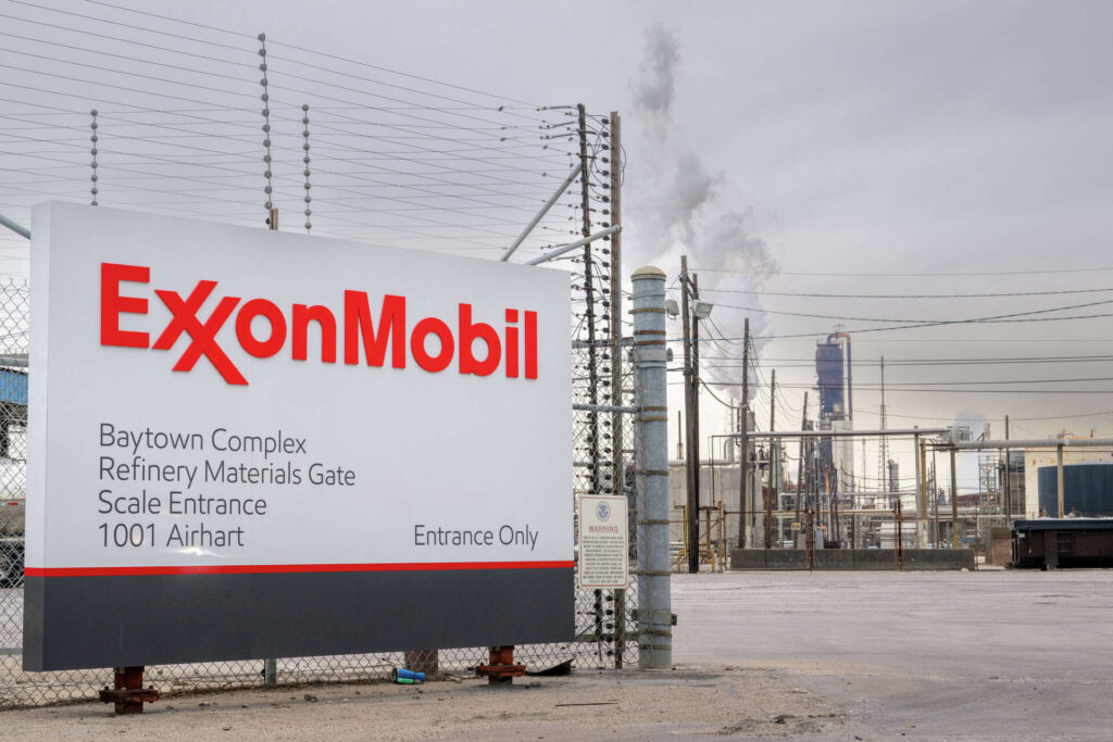ExxonMobil to move to Texas