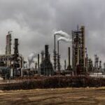 Kuwait cuts oil production