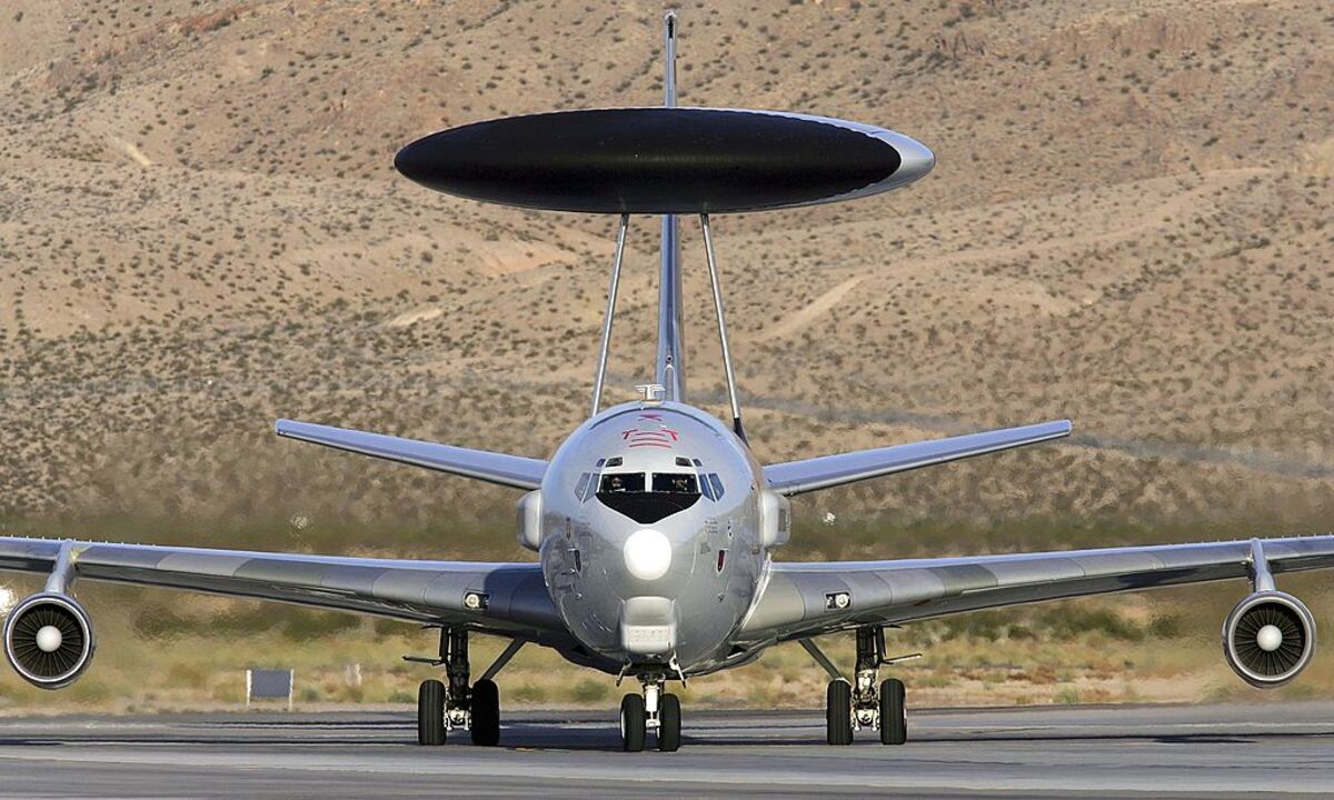 US E-3 Jet destruction