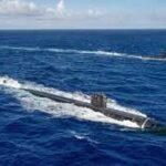 US sub sinks Iranian warship
