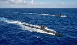 US sub sinks Iranian warship