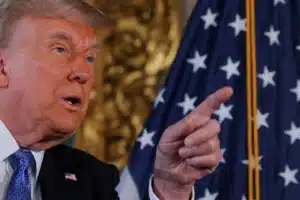 2024-12-20T135919Z_2022984159_RC2GQBAXD3DE_RTRMADP_3_USA-TRUMP-EU-OIL-1734704293