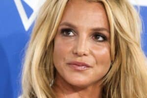 Britney-Spears-event-blue-1300
