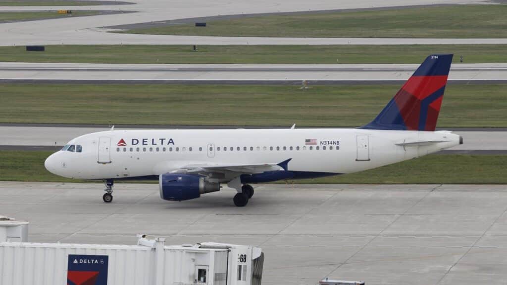 Delta baggage fee increase