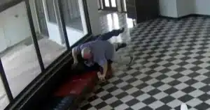 Oklahoma school principal tackles gunman