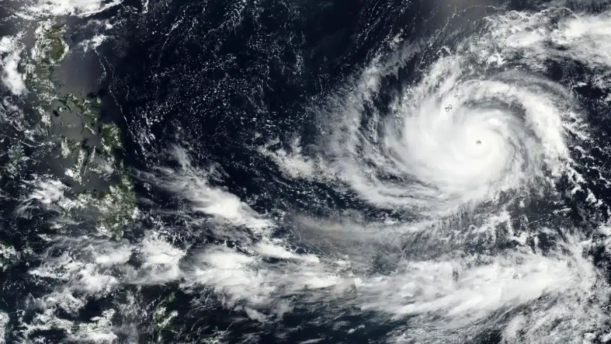 Super Typhoon threatens US Islands