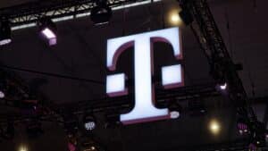 T-Mobile suspends free in-flight wifi