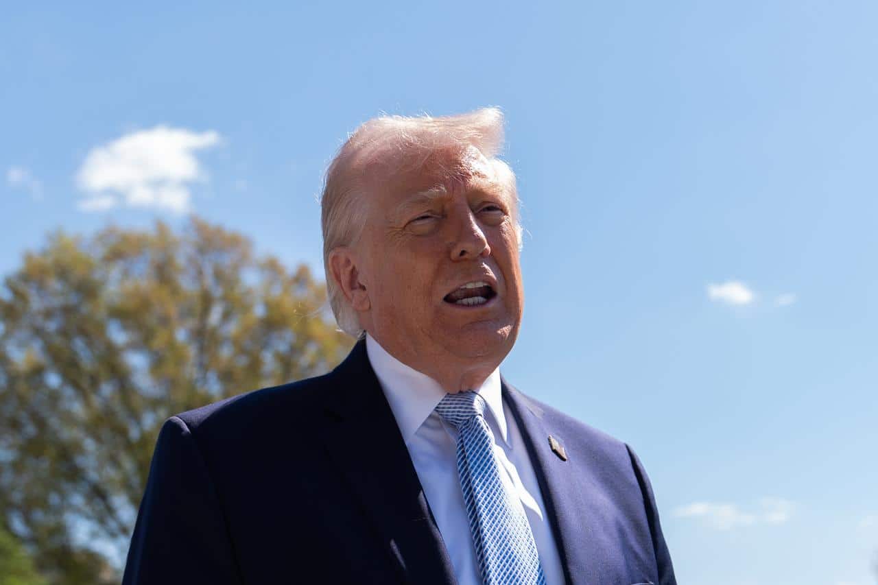 Trump AI Jesus image