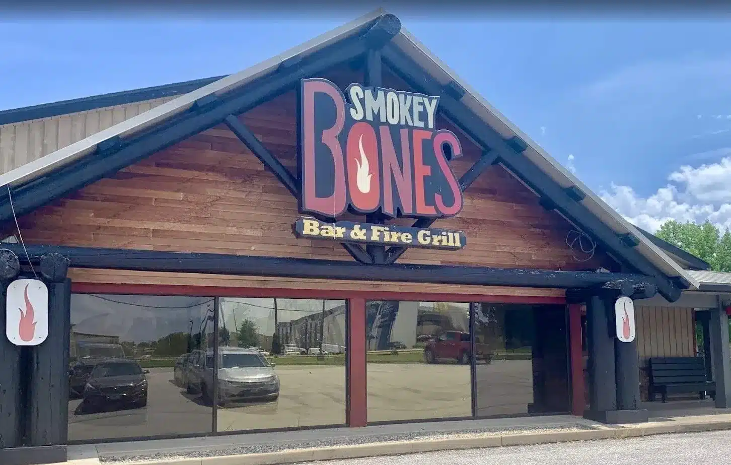 smokey bones files for bankruptcy