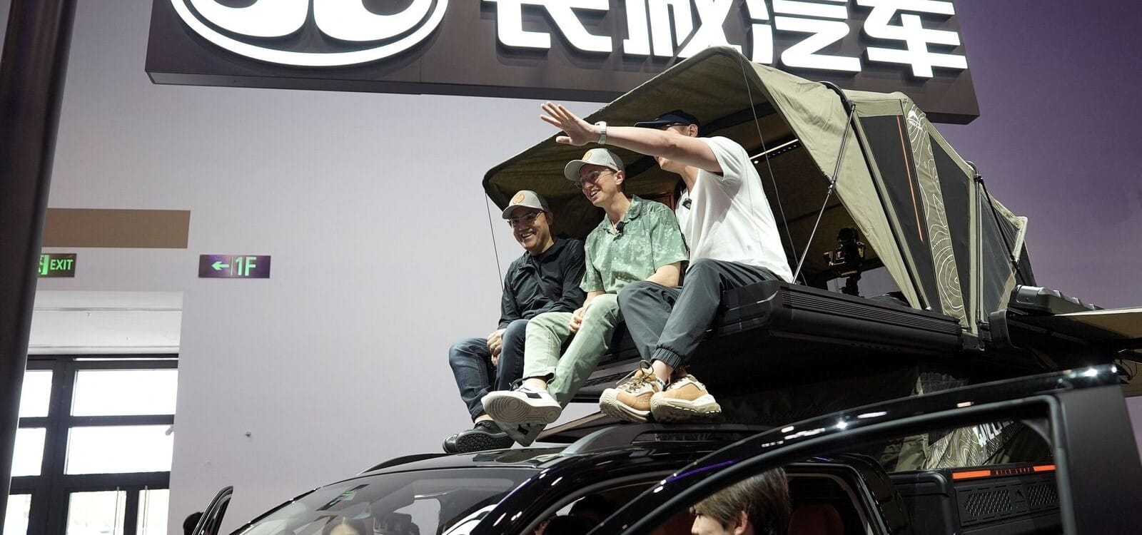 AUTOSHOW-CHINA-INFLUENCERS-0_1778325705061_1778325724891