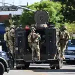 urnpublicidap.orgd8bd5ba551a2b5e7884d38e2a7e5eff0APTOPIX_California_Man_Barricaded_3_83