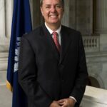 Official U.S. Senate portrait of Lindsey Graham