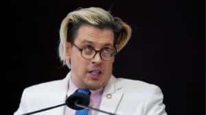 milo yiannopoulos ICE arrest