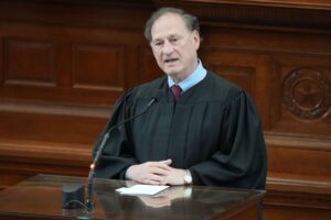 samuel alito $3m gas assets