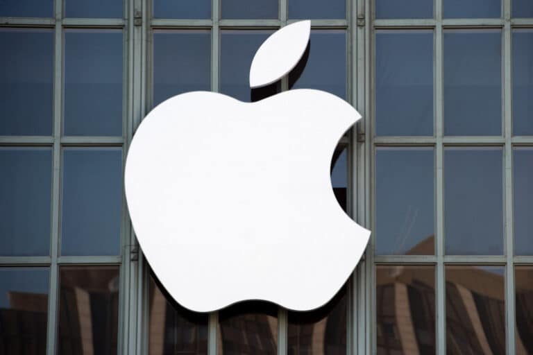 Daiichi Life Buys Shares in Apple