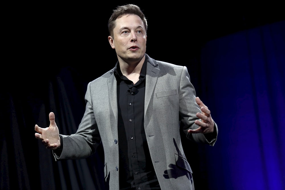 Elon musk $1m Mclaren totaling