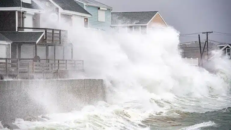 nor’easter floods Northeast