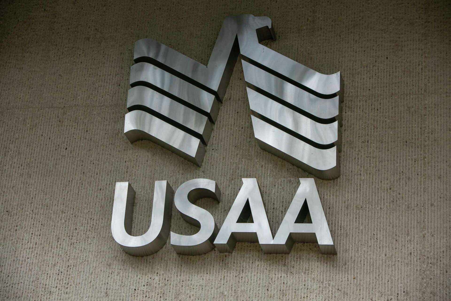 USAA auto insurance rates drop