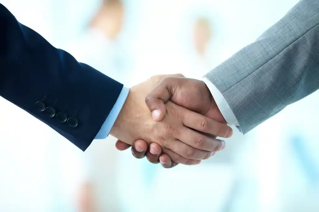 hippo partners with greenlight re